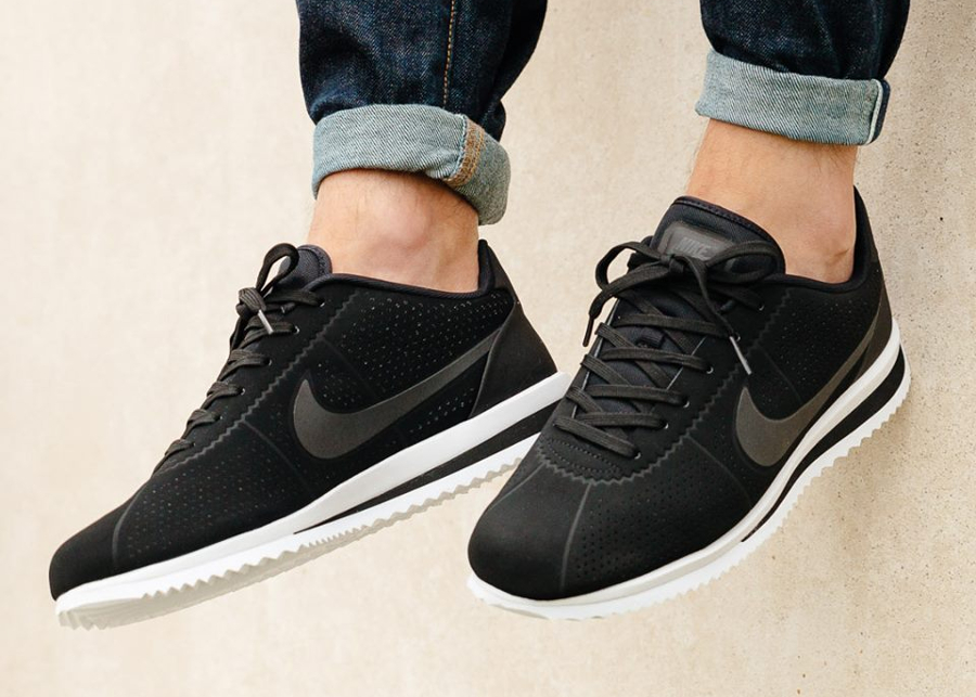 nike cortez ultra moire blanche rouge